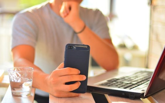 Проблемы с дисплеями iPhone 12 и их решения