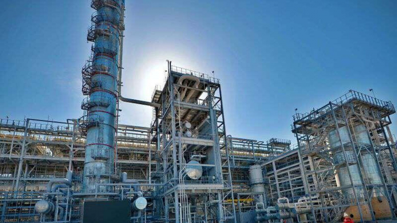 Казахстан должен компенсировать 1,3 млн баррелей нефти в сутки до июня 2026 года