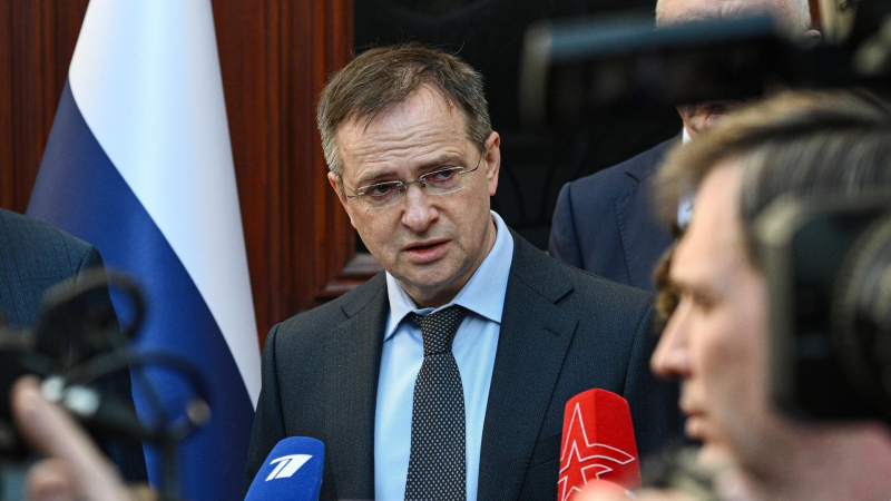 Россия и Украина готовят самый большой обмен пленными в СВО - 1000 на 1000 - Мединский
