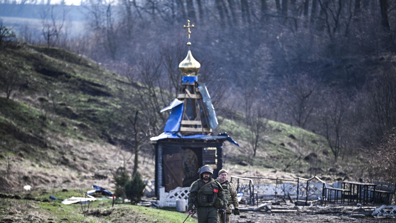 В оскверненном ВСУ храме Курской области начала мироточить икона